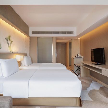 Holiday Inn Kunming City Centre By Ihg Exterior photo